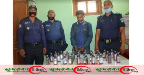 তালায় ৩০বোতল ফেনসিডিলসহ এক যুবক আটক