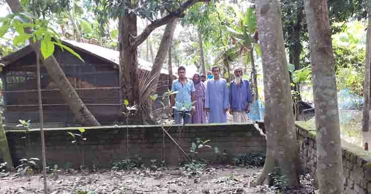 মণিরামপুরে প্রবাসী পরিবারের রাস্তায় উঠার পথ বন্ধ করে অবরুদ্ধ করে রেখেছে একটি মহল