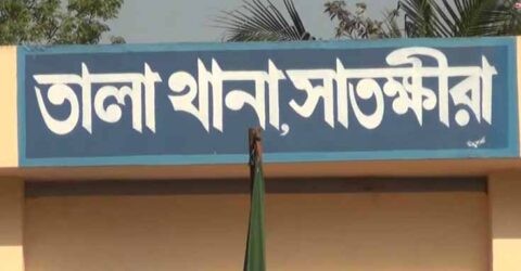 ফেসবুকে ভুয়া আইডি থেকে আপত্তিকর ছবি, তালায় ছাত্রীর আত্মহনন