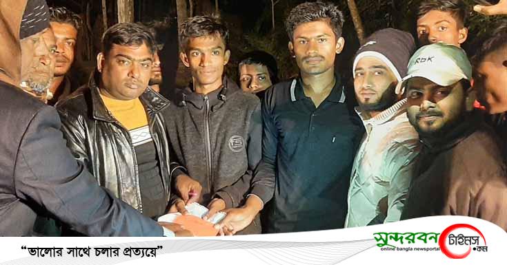 ডুমুরিয়ায় ৮ দলীয় ব্যাটমিন্টন খেলায় সাব্বির-মাহফুজ জুটি চ্যাম্পিয়ন