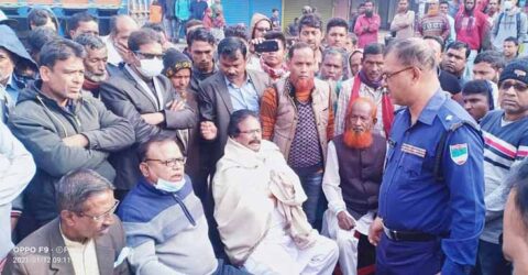 জেলা আ’লীগ নেতাকে গ্রেফতারের প্রতিবাদে কেশবপুরে সড়ক অবরোধ