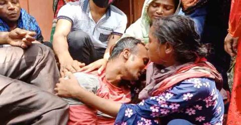 কলারোয়ায় দুই শিশু সন্তানকে শ্বাসরোধ করে হত্যার পর মায়ের আত্মহত্যা