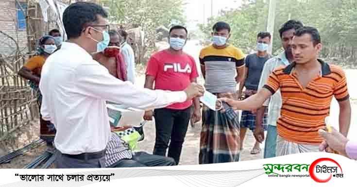 পাইকগাছায় অবৈধ স্থাপনা উচ্ছেদ ও মাস্ক না পরায় ১২ জনকে জরিমানা