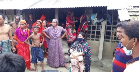 তালায় লকডাউনে বিয়ের আয়োজন করায় ছেলের পরিবার কে ৫ হাজার টাকা জরিমানা
