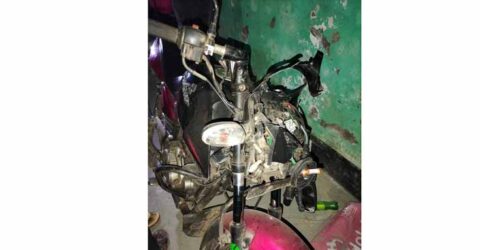 পাটকেলঘাটায় মোটরসাইকেল-ইঞ্জিনভ্যান মুখোমুখি সংঘর্ষে অবসরপ্রাপ্ত সেনা সদস্য নিহত
