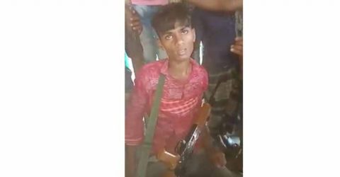 ভোমরা সীমান্তের বিপরীতে ভারতীয় বিএসএফের নারী সদস্যসের হারিয়ে হওয়া অস্ত্র উদ্ধার