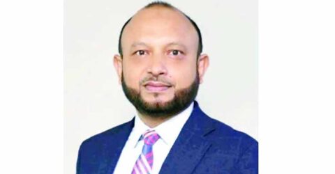 ব্যাংক ছাড়তে চান না অনেক গ্রাহক, আস্থা ফেরার আশায় সম্মিলিত ইসলামী ব্যাংক